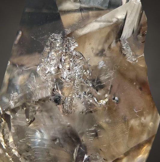 Schaumburger Diamant mit Einschlüssen/Schaumburg diamond with inclusions - Schaumburg