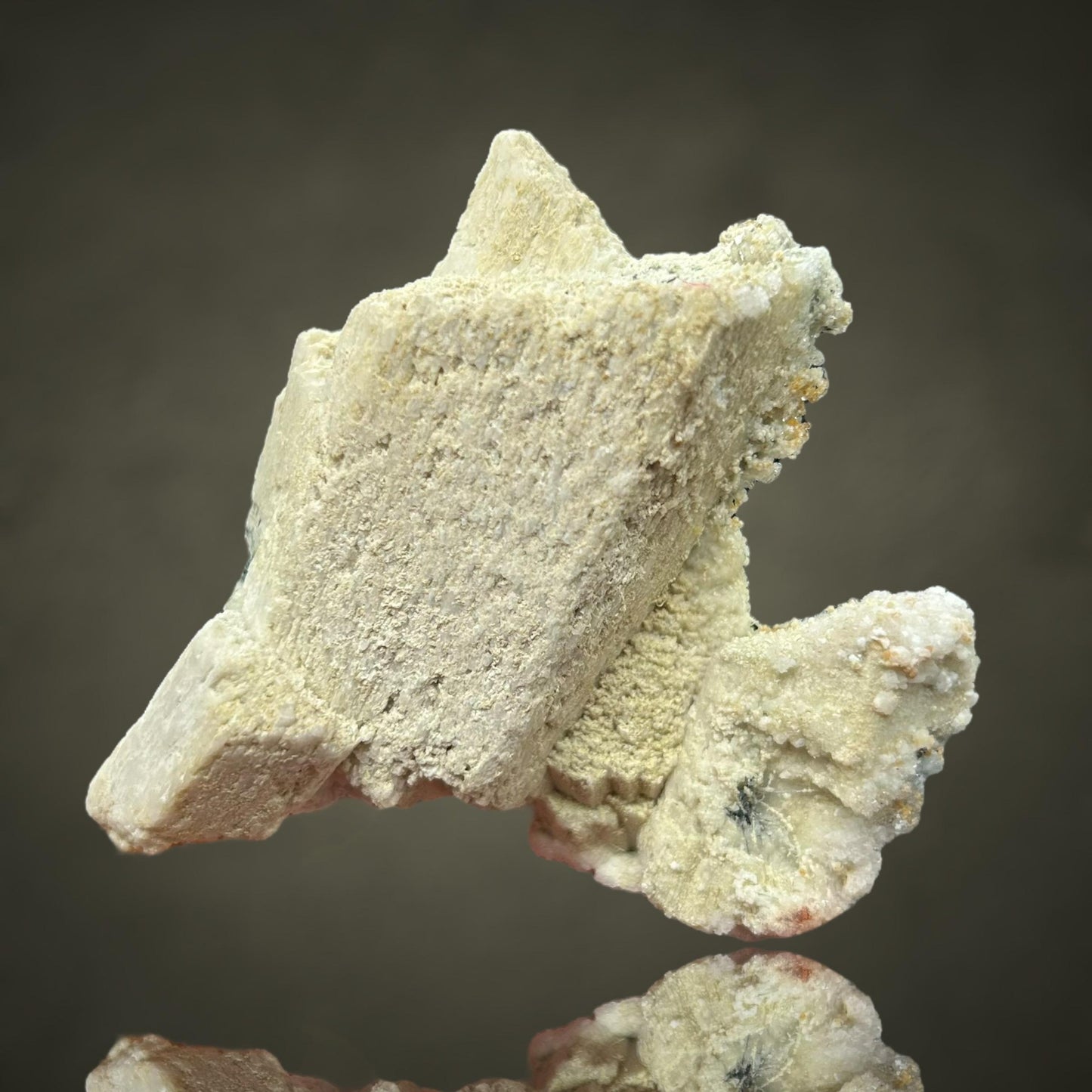 Hyalit/e & Feldspat/Feldspar