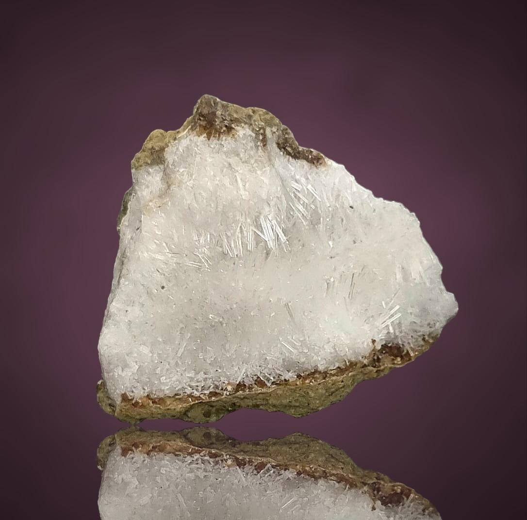 Natrolith/Natrolite - Sipi Caves, Uganda