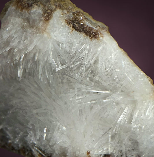 Natrolith/Natrolite - Sipi Caves, Uganda