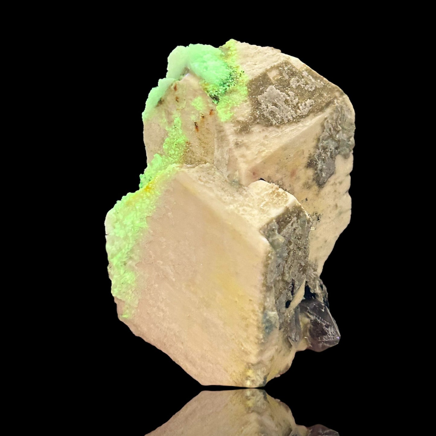 Jeremejevit/e, Mikroklin/Microcline, Hyalit/e - Erongo