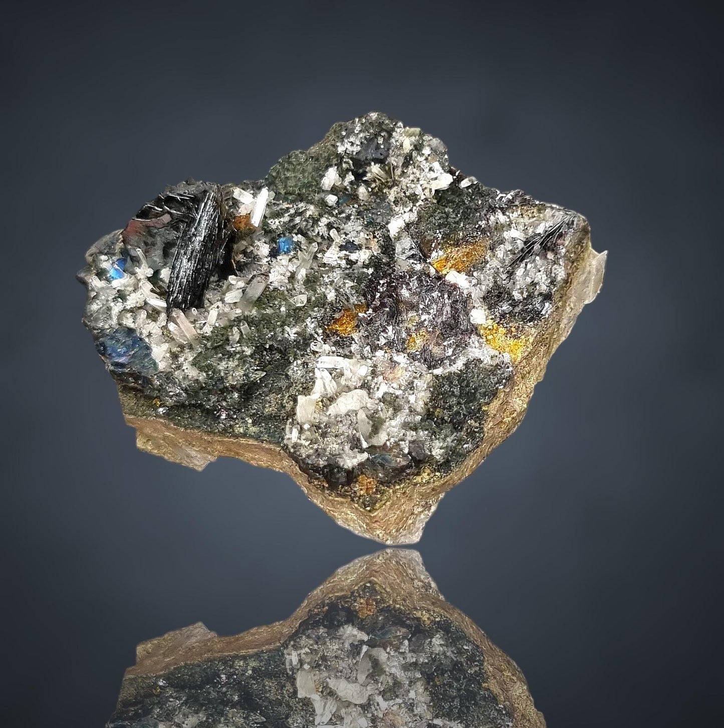Magnetit/e psm. HĂ€matit/Hematite Rose - Dashkesan, Azerbaijan
