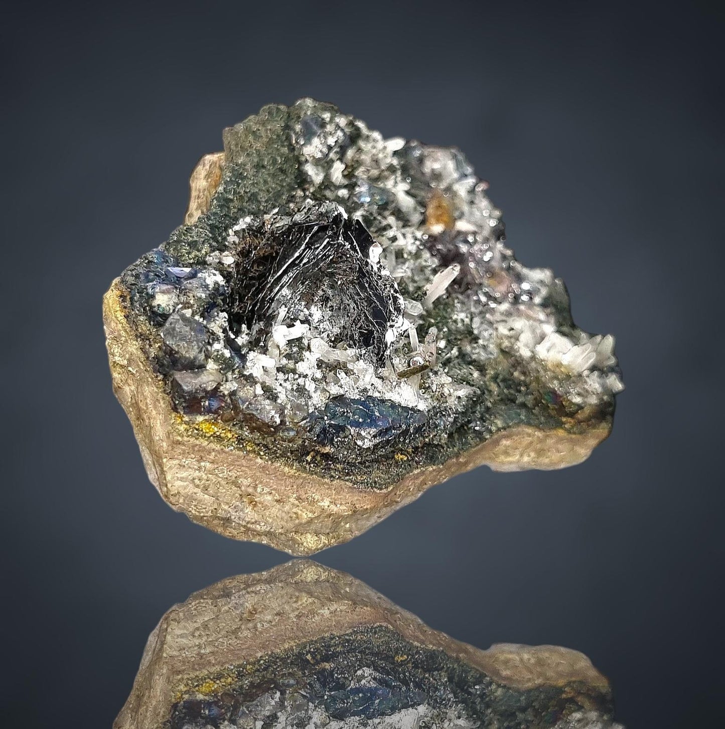 Magnetit/e psm. HĂ€matit/Hematite Rose - Dashkesan, Azerbaijan