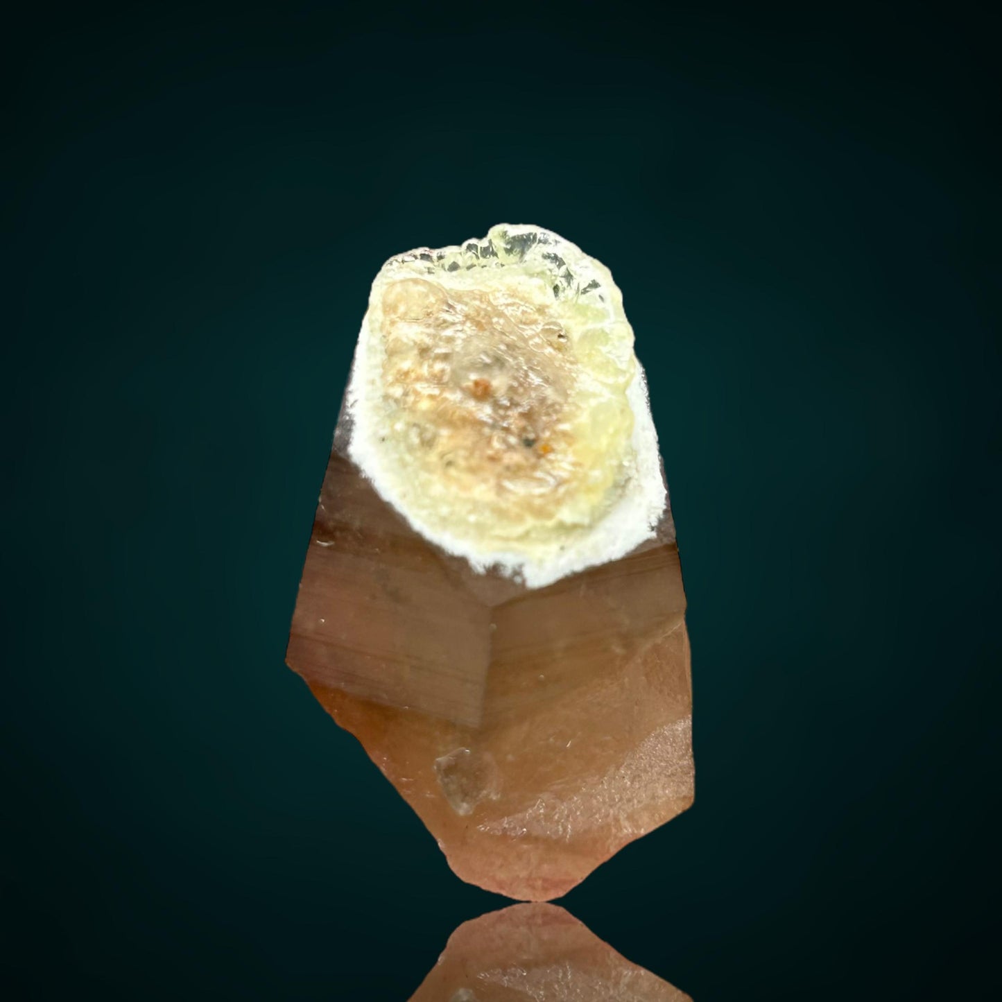 Hyalit/e & Rauchquarz/Smoky quartz - Erongo, Namibia