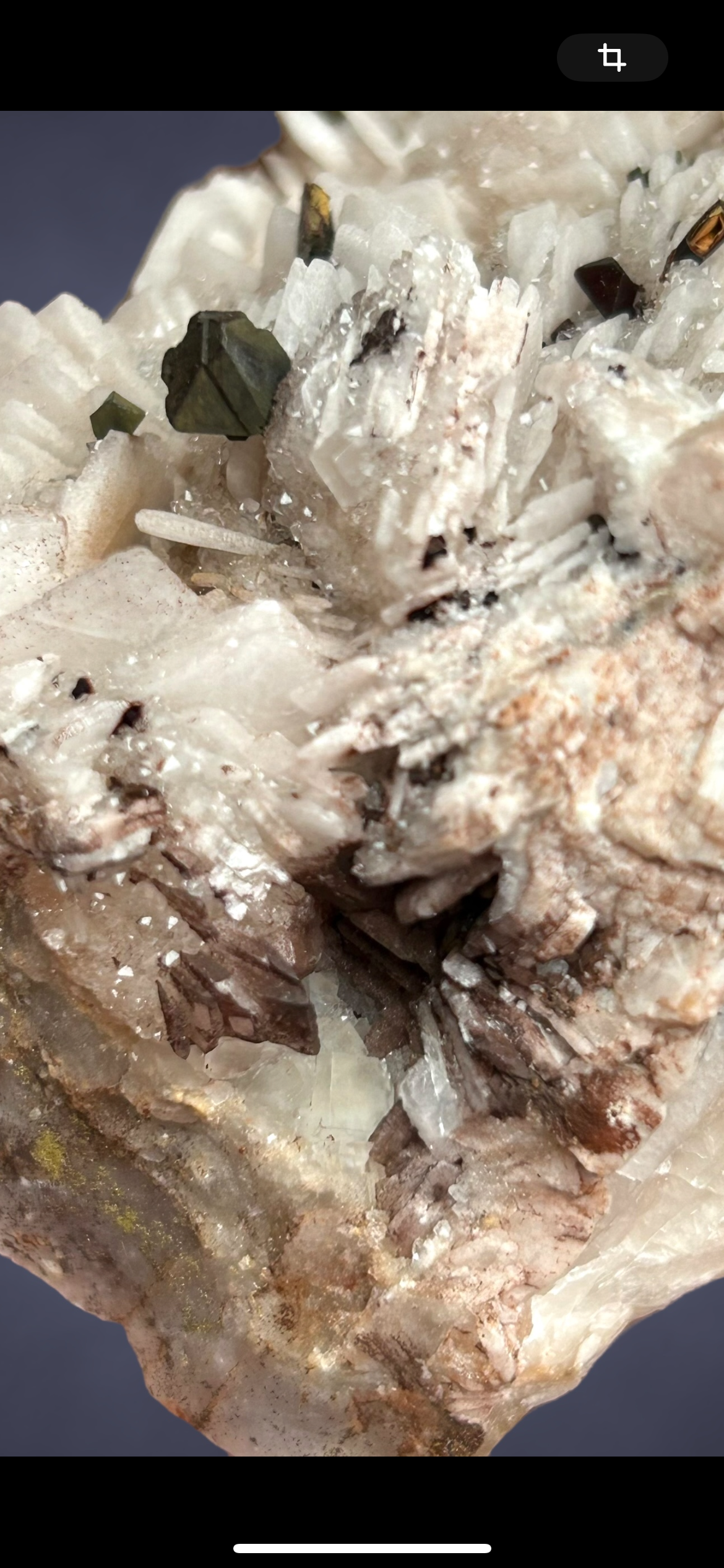 Fluorit/e, Baryt/e, Chalcopyrit/e - Clara mine, Schwarzwald, Germany