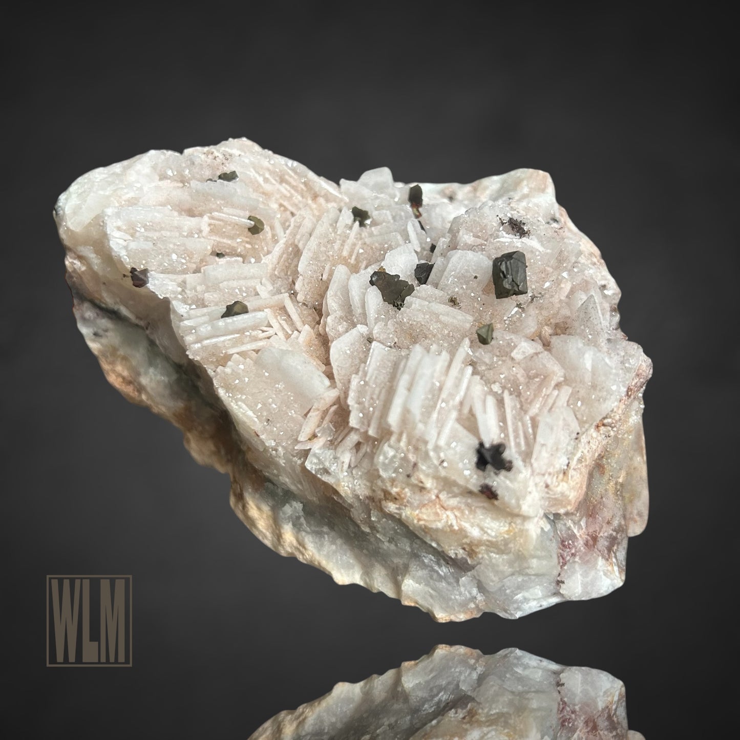 Fluorit/e, Baryt/e, Chalcopyrit/e - Clara mine, Schwarzwald, Germany