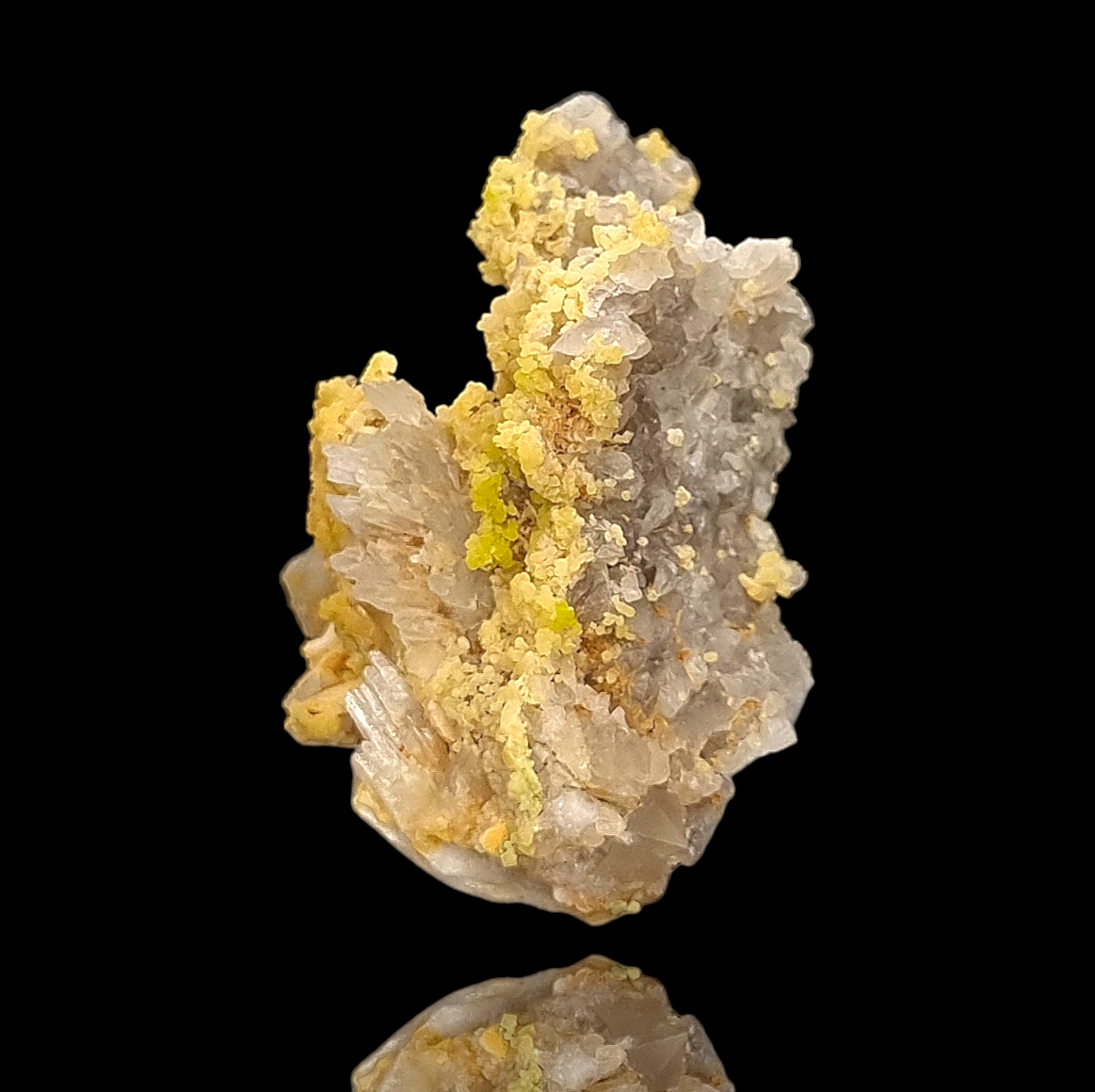 Mimetesit/Mimetite - Badenweiler, Schwarzwald/Black Forest