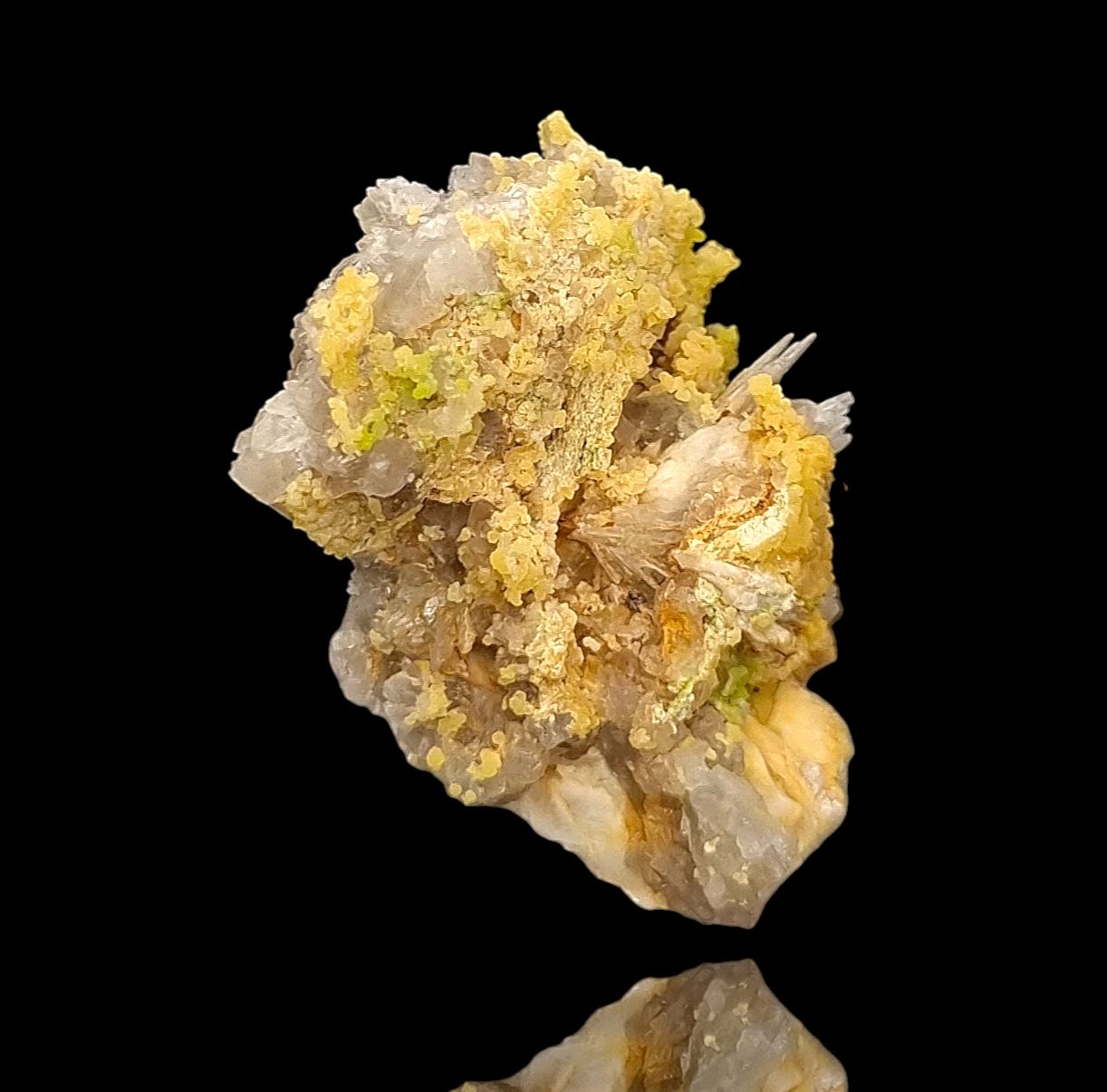 Mimetesit/Mimetite - Badenweiler, Schwarzwald/Black Forest