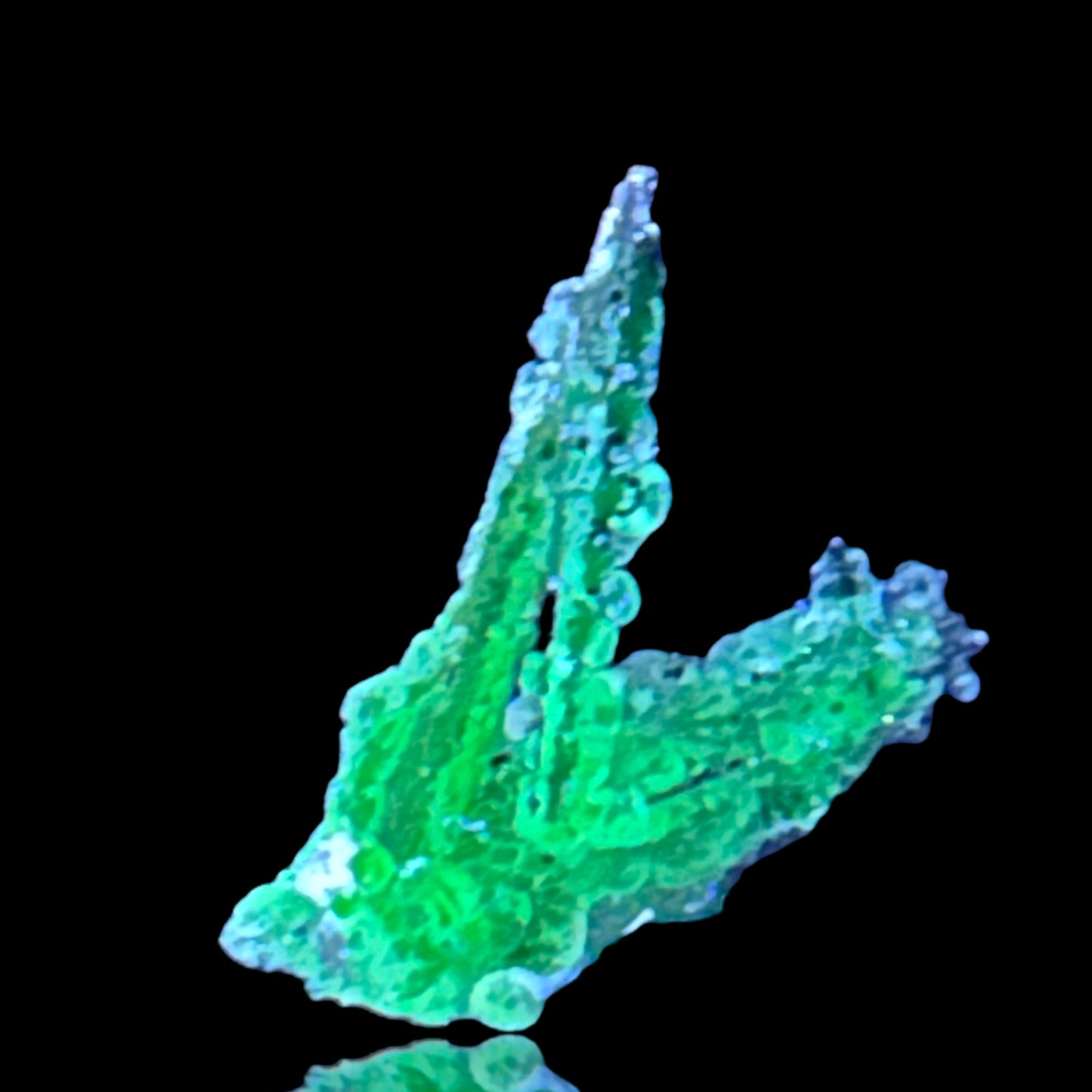 Hyalite on Rutile - Novo Horizonte, Brazil