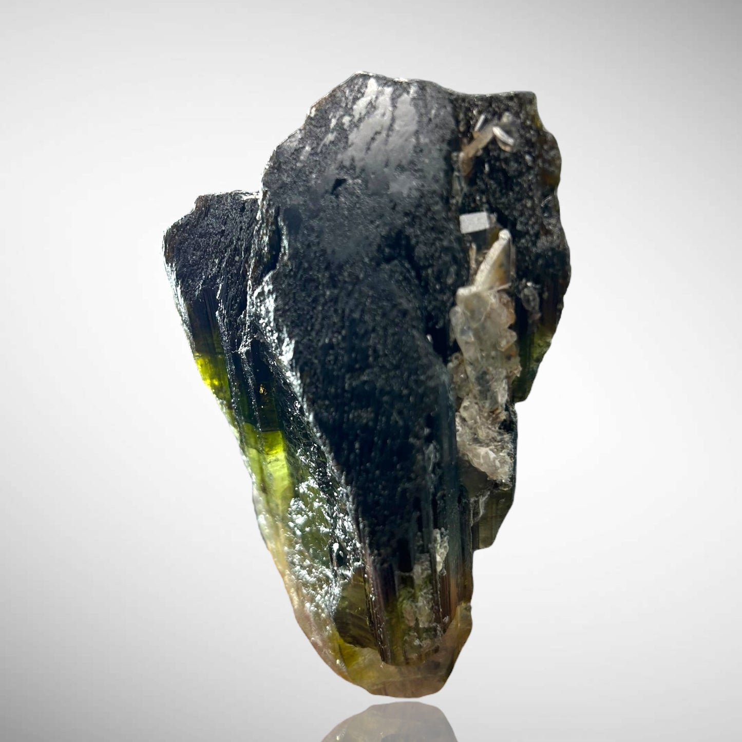 Elbaite - Virgem da Lapa, Brazil