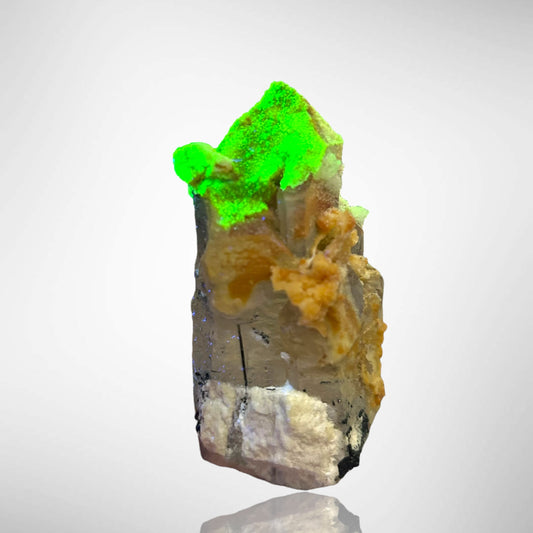 Hyalite on Quarz - Erongo, Namibia