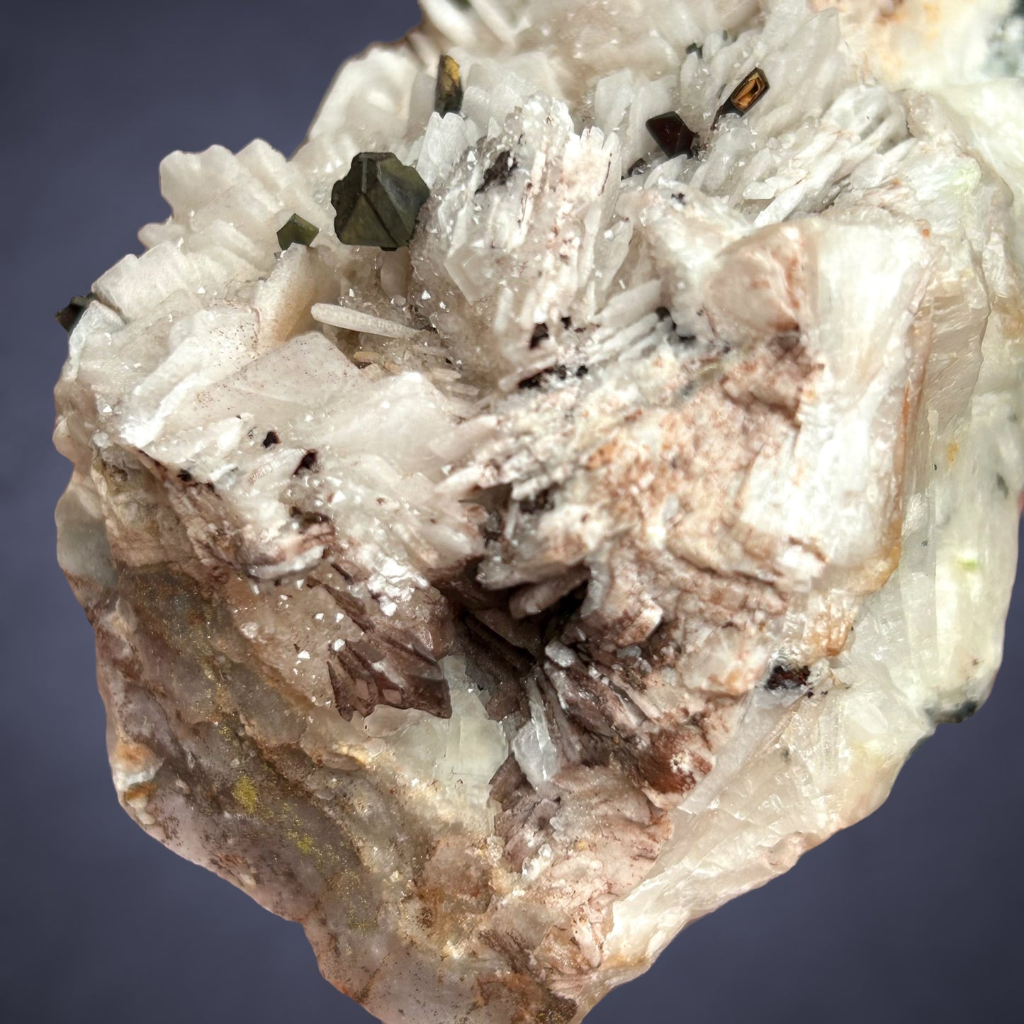Fluorit/e, Baryt/e, Chalcopyrit/e - Clara mine, Schwarzwald, Germany