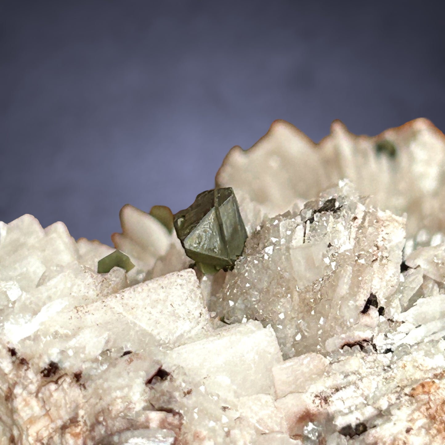 Fluorit/e, Baryt/e, Chalcopyrit/e - Clara mine, Schwarzwald, Germany