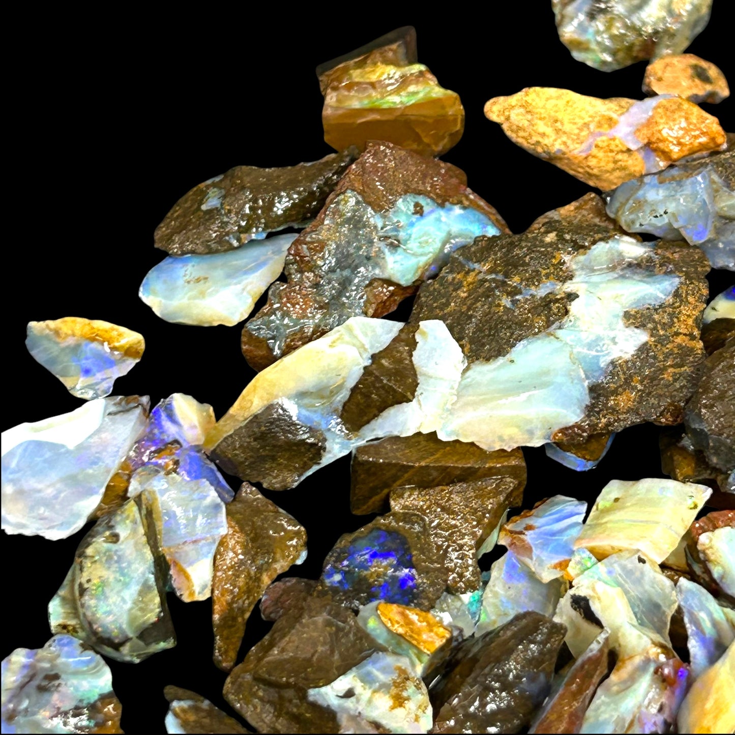 Flashy Boulder Opal 10 gr - Australien
