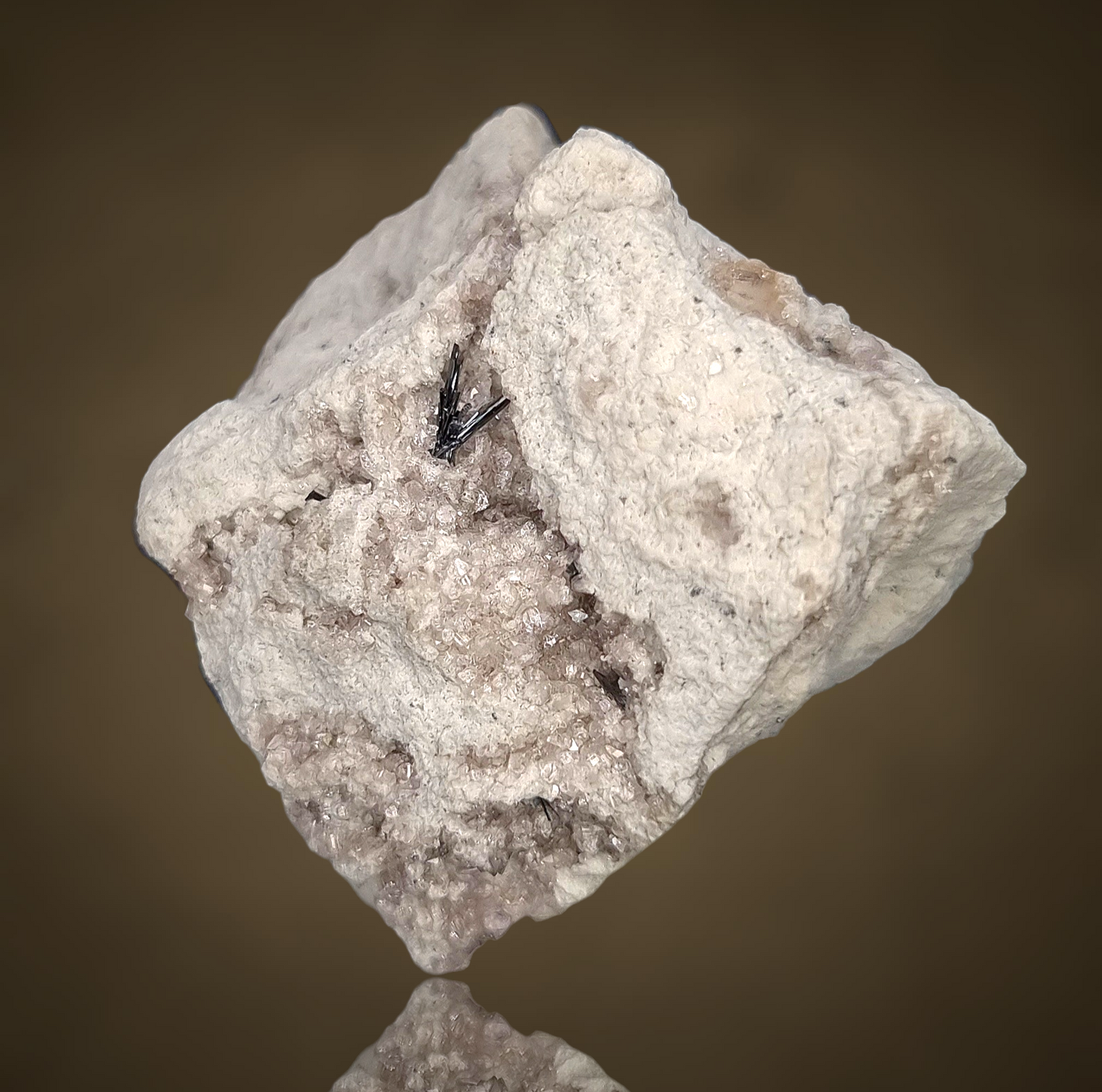 Pseudobrookit & Topas - Thomas Range