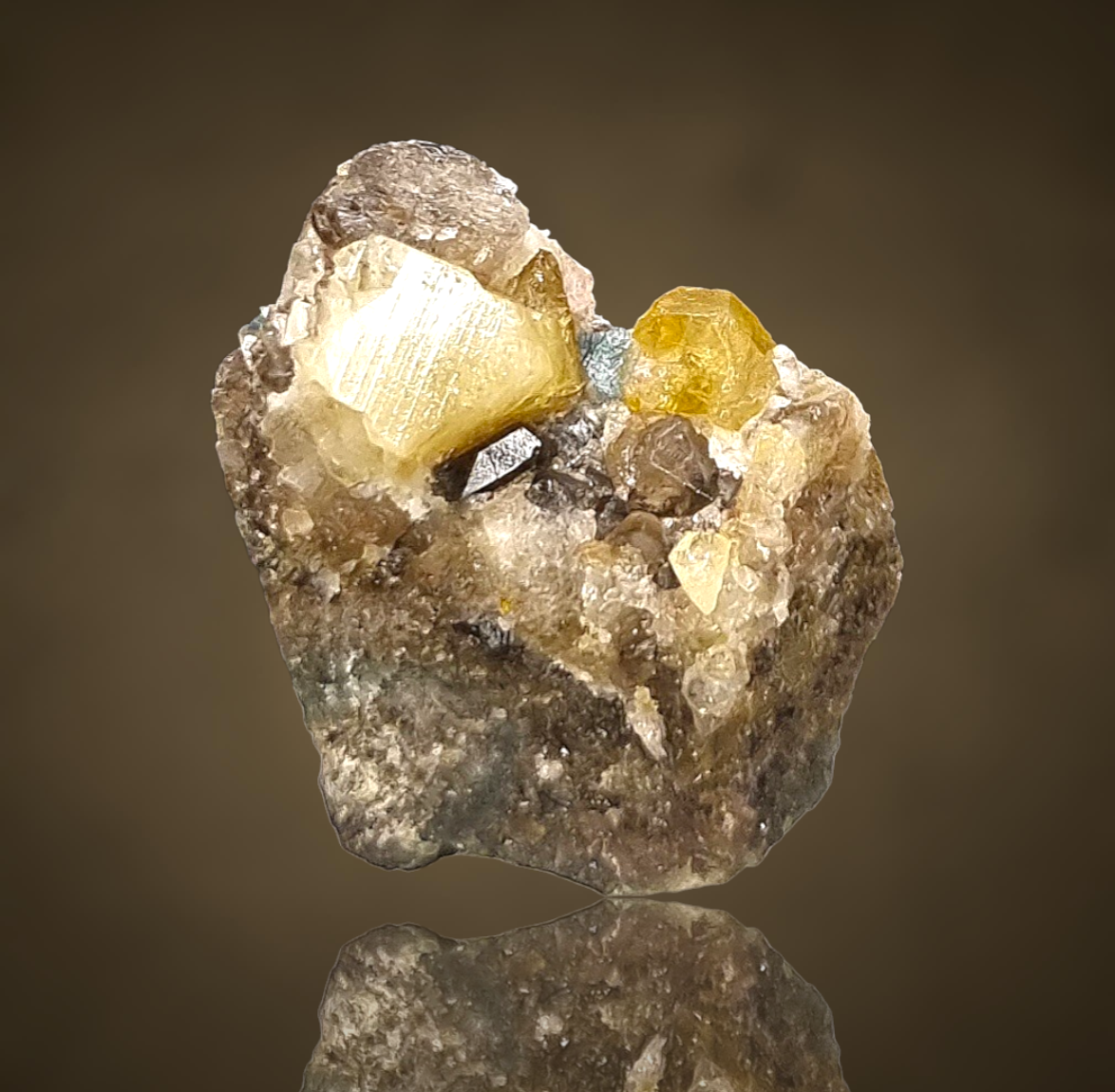 Londonite - Antsongombato, Madagascar
