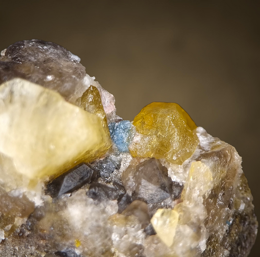 Londonite - Antsongombato, Madagascar