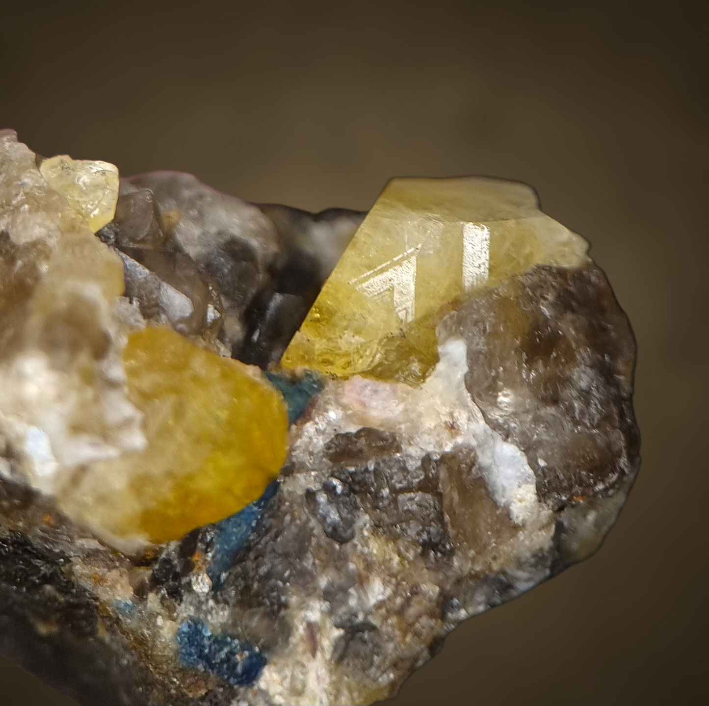 Londonite - Antsongombato, Madagascar
