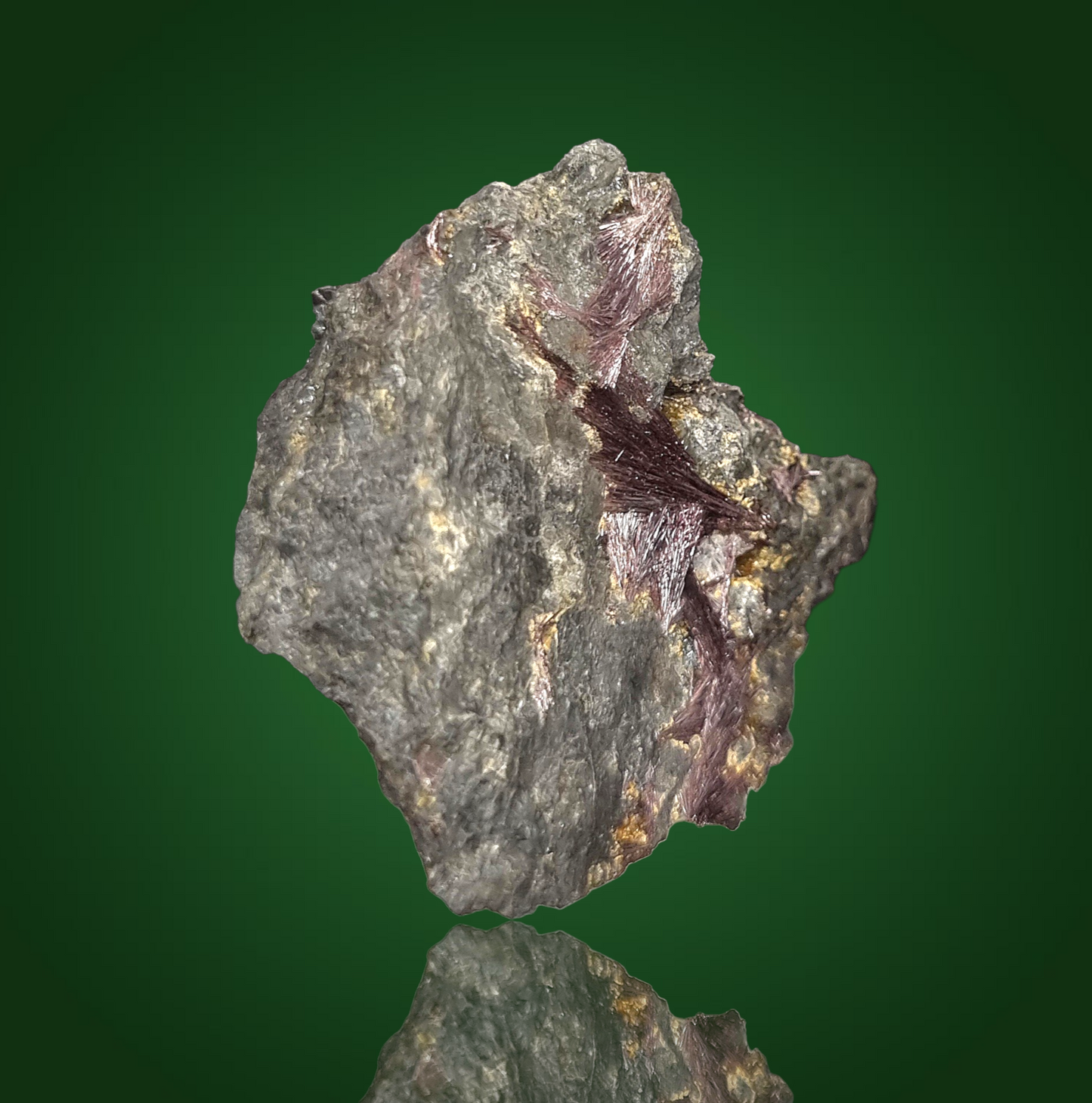 Kermesite - Pezinok, Slovakia