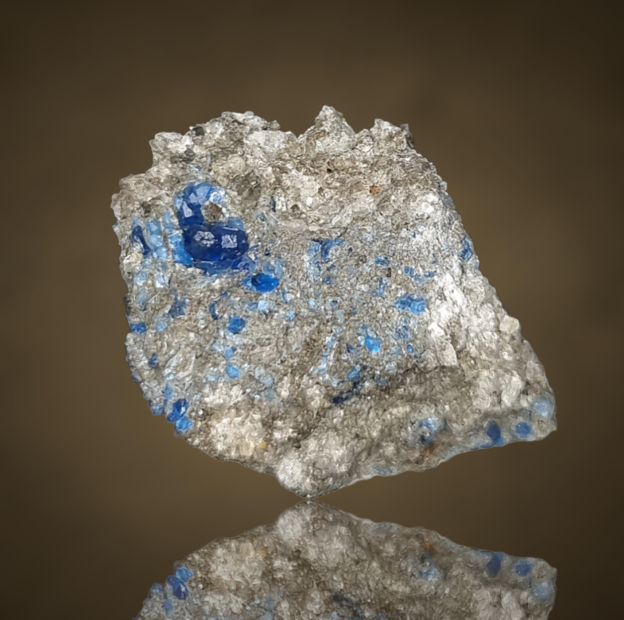 Kobaltblauer Hauyn - Eifel 🇩🇪