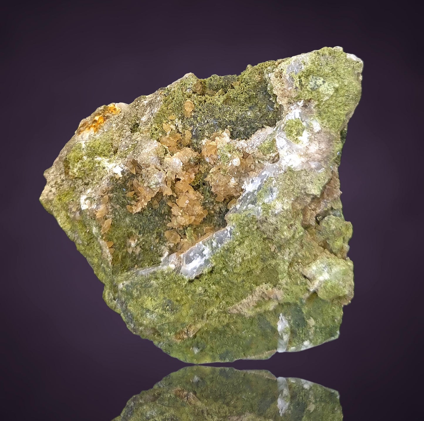 Stilbite, Epidote - Huneberg Quarry, Harz Mts