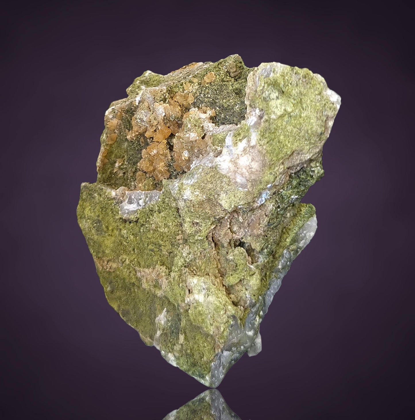 Stilbite, Epidote - Huneberg Quarry, Harz Mts