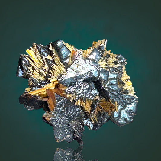 Hematite and Rutile - Novo Horizonte, Brazil