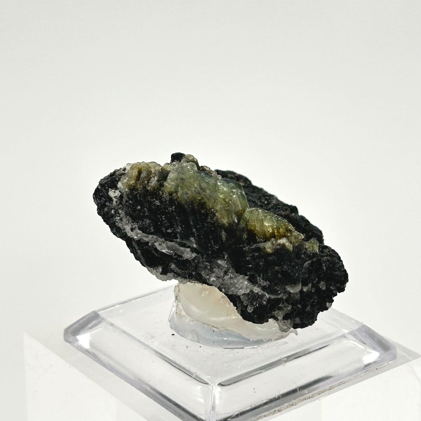 Tourmaline var. Darrelhenryite - Tanzania