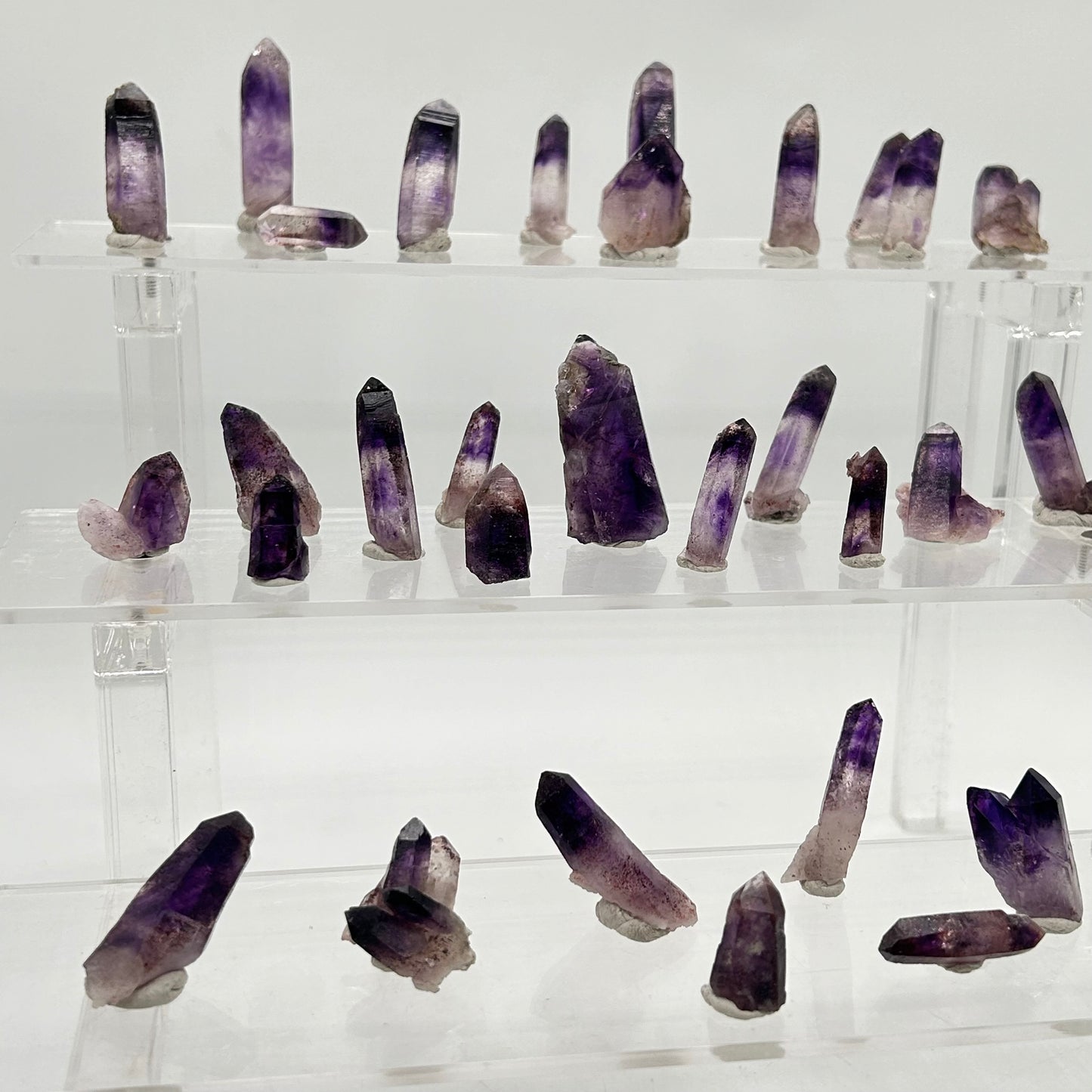 33 Amethysts - „50/50 pocket“, Brandberg, Namibia