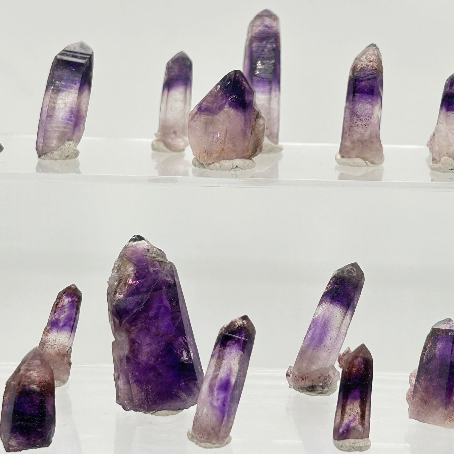 33 Amethysts - „50/50 pocket“, Brandberg, Namibia