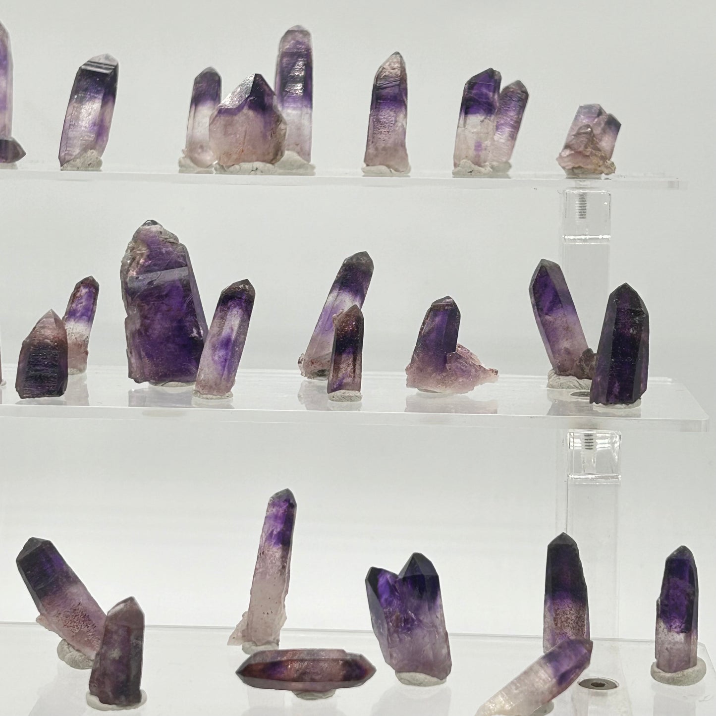 33 Amethysts - „50/50 pocket“, Brandberg, Namibia