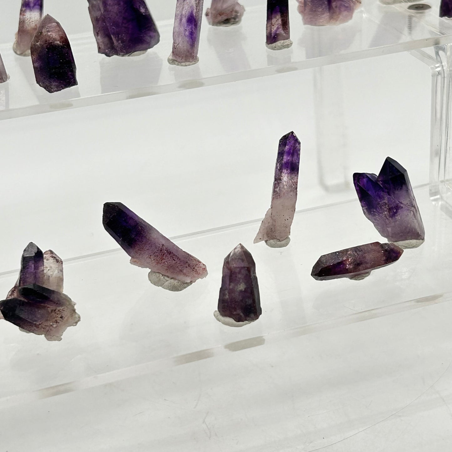 33 Amethysts - „50/50 pocket“, Brandberg, Namibia