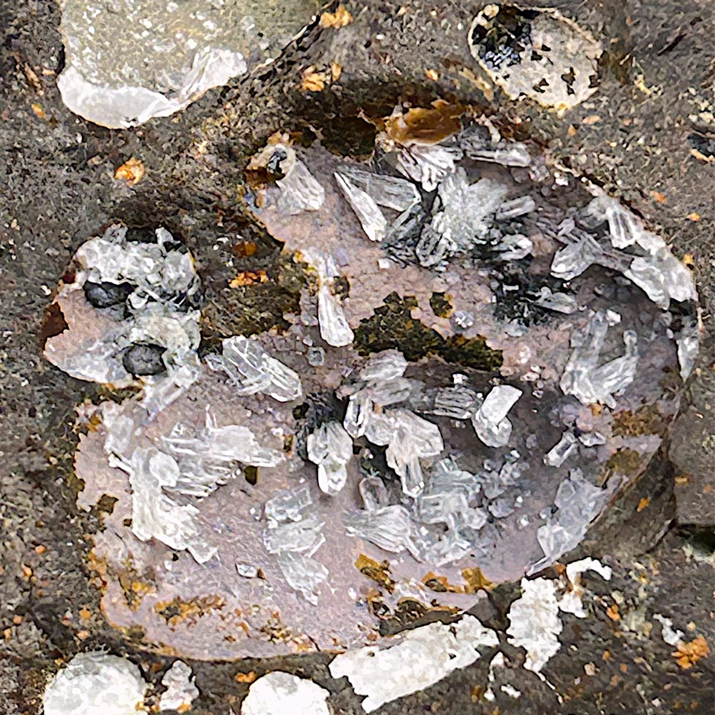 Phillipsite, Chabazite - Vogelsberg, Hessen