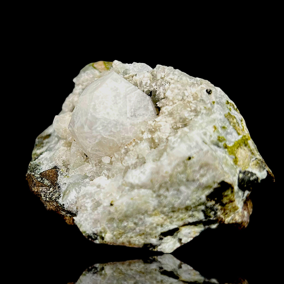 Giant 3 cm Analcime - Tafelkop, Namibia