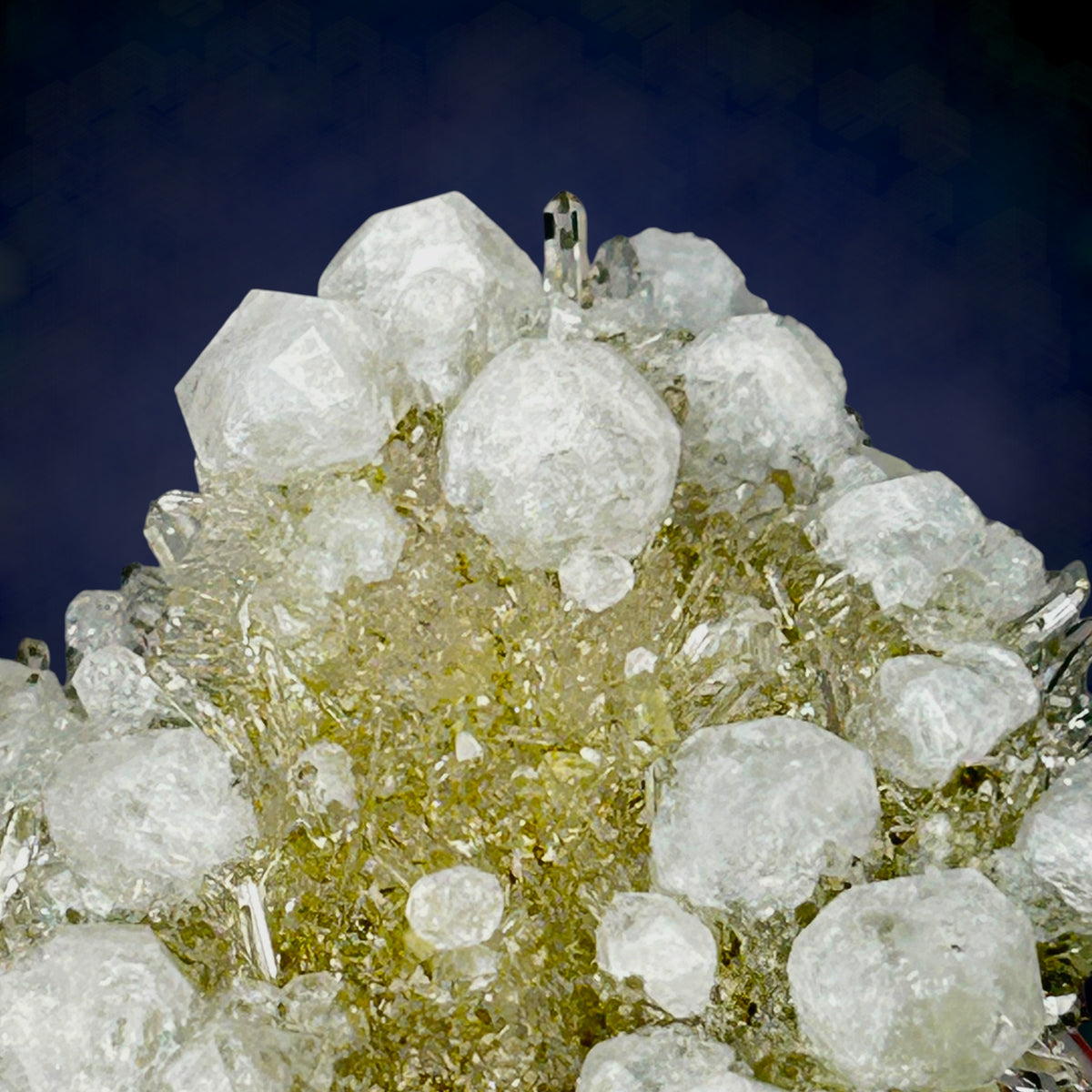 Analcime, Prehnite, Quartz - Tafelkop, Namibia