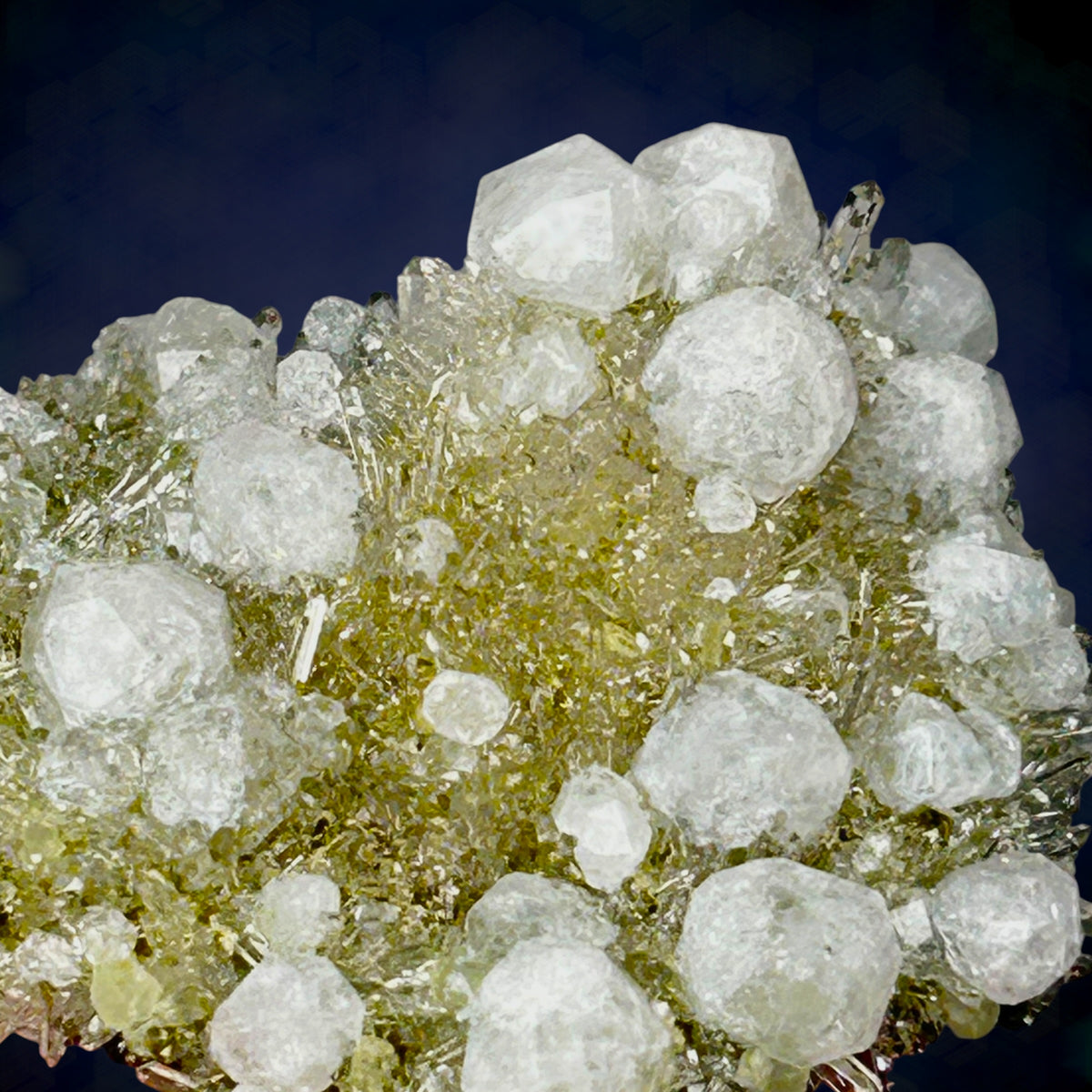 Analcime, Prehnite, Quartz - Tafelkop, Namibia