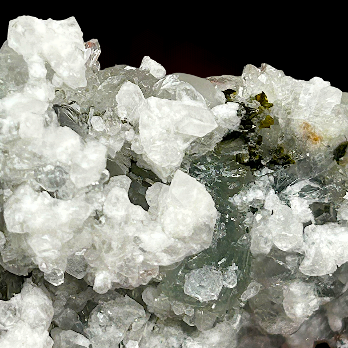 Apophyllite, Prehnite, Analcime, Pumpellyite, Calcite, Quartz - Tafelkop, Namibia