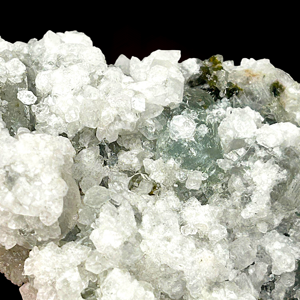 Apophyllite, Prehnite, Analcime, Pumpellyite, Calcite, Quartz - Tafelkop, Namibia