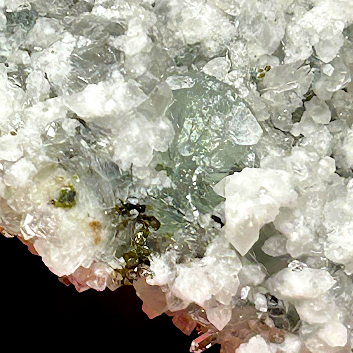 Apophyllite, Prehnite, Analcime, Pumpellyite, Calcite, Quartz - Tafelkop, Namibia