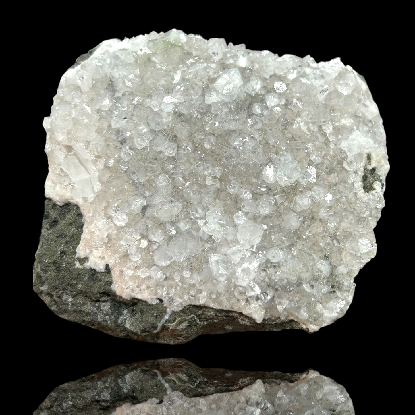 Apophyllite/Apophyllit - Gaulsberg Quarry, Hesse