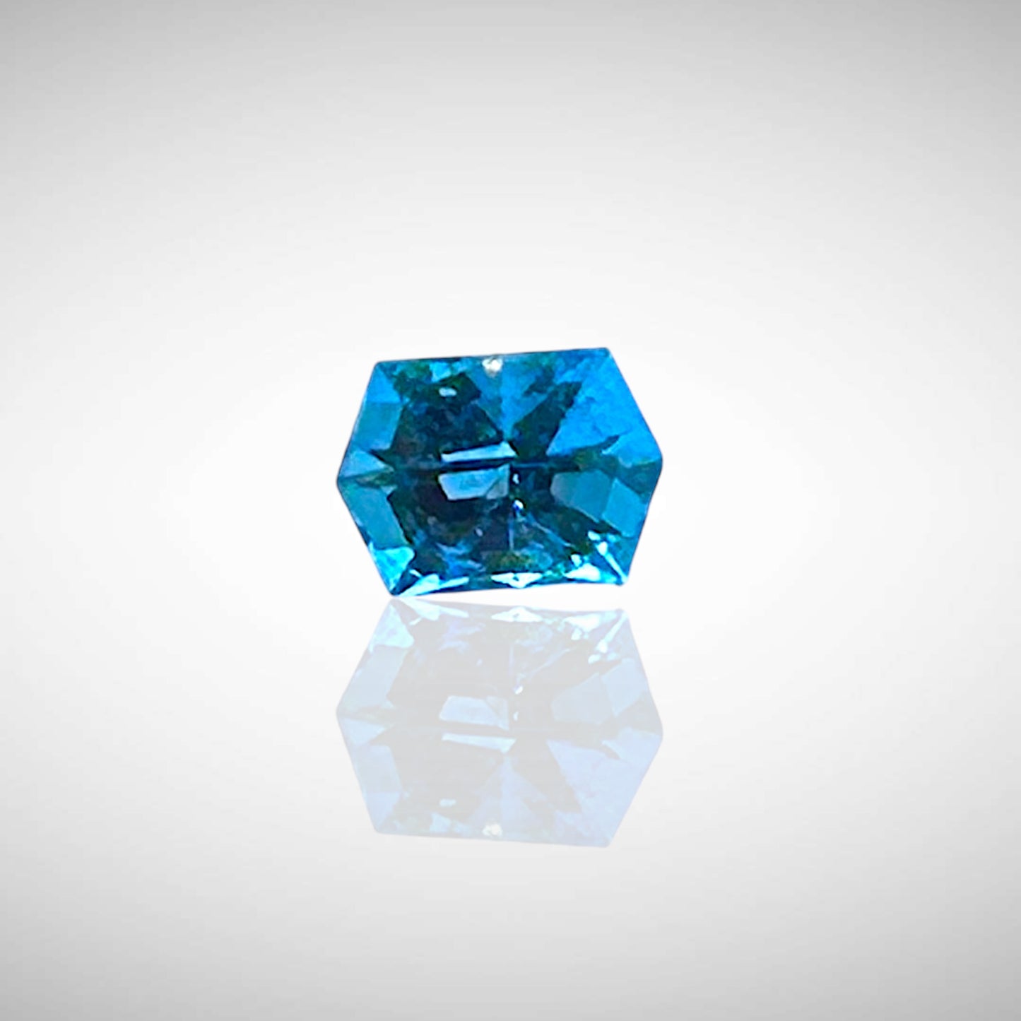 Hauyne faceted - Mendig, Eifel, Germany