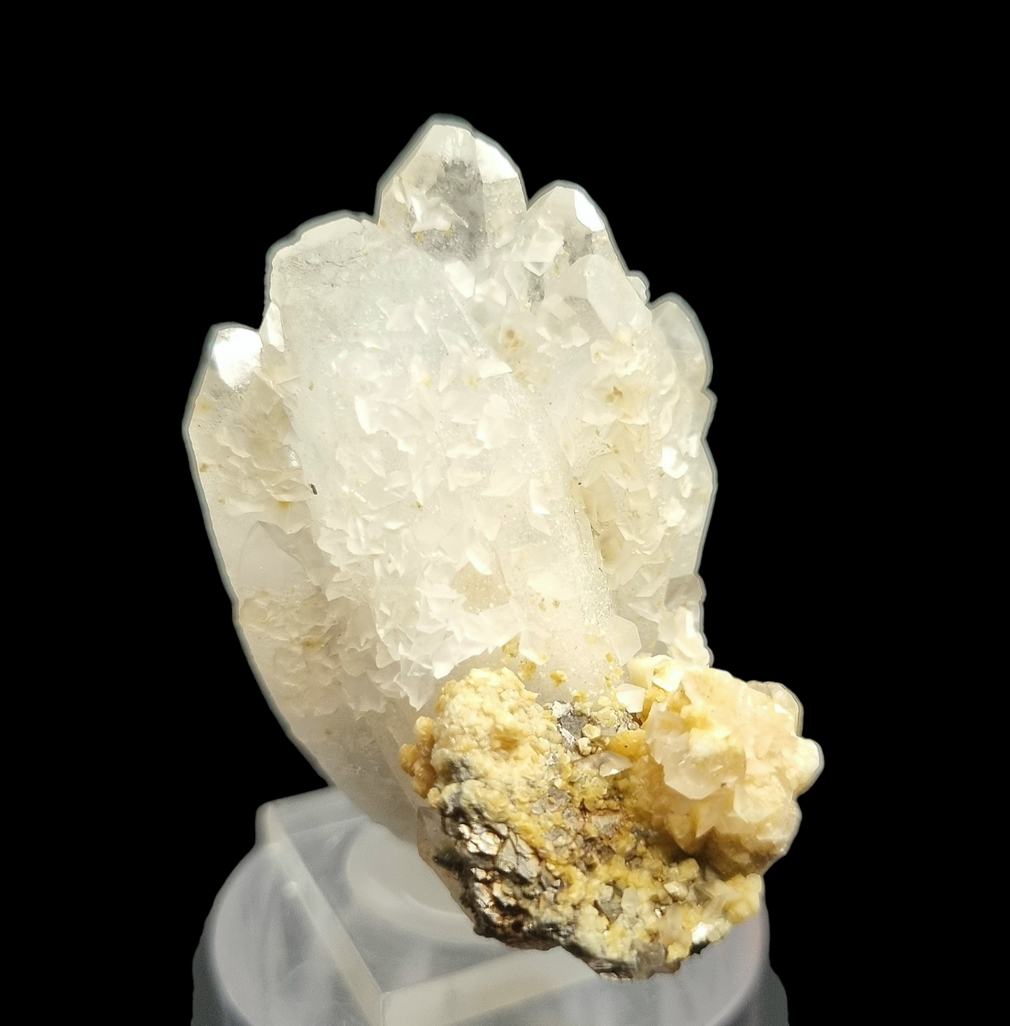 Quartz & Pyrrhotite - Trepča, Kosovo