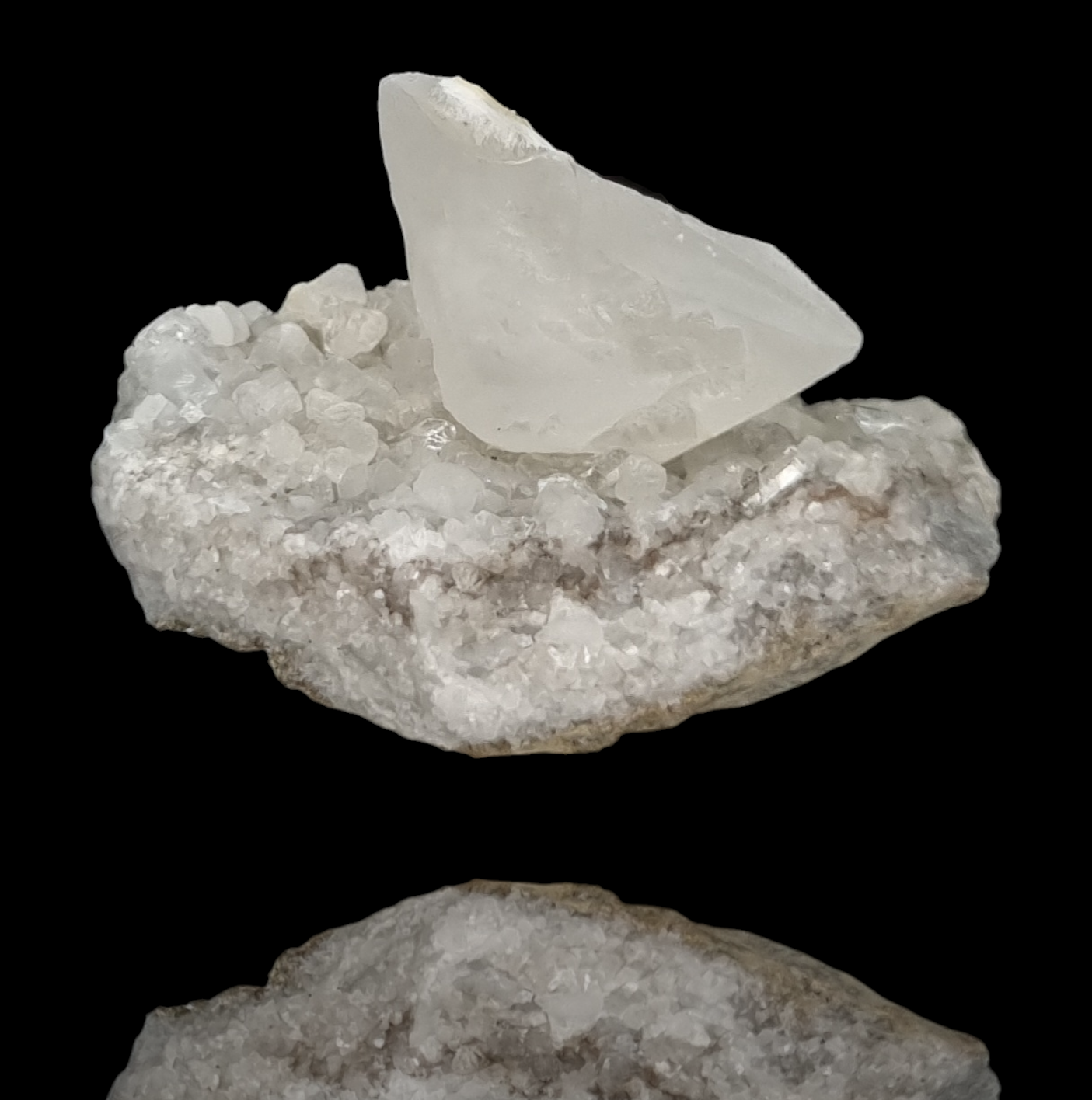 Calcit-Zwilling/Calcite twin - Schaumburg, Niedersachsen