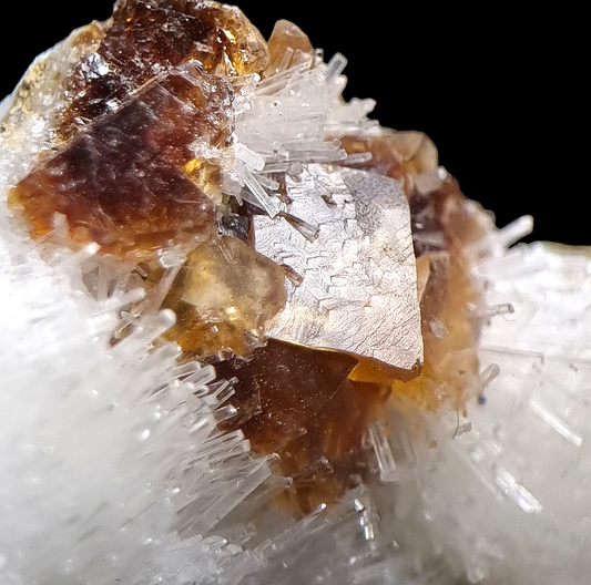 Calcit/e & Natrolith/Natrolite - Sipi Caves, Uganda