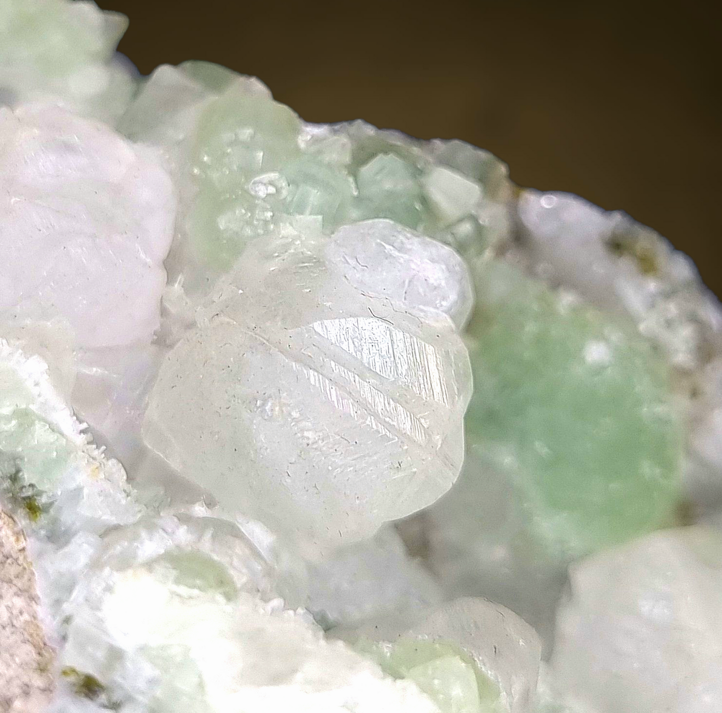 Prehnit, Calcit, Pumpellyit – Tafelkop, Namibia