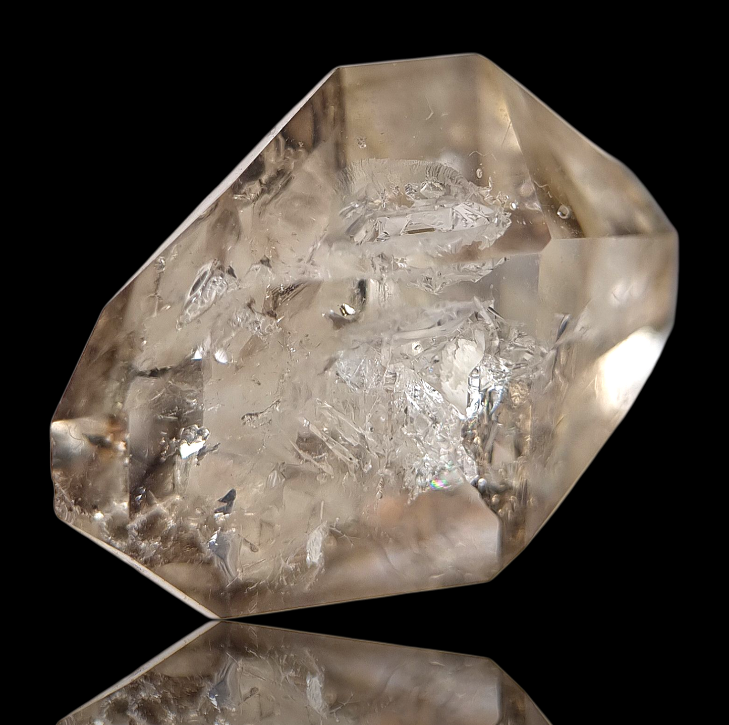 Schaumburger Diamant mit Einschlüssen/Schaumburg diamond with inclusions - Schaumburg