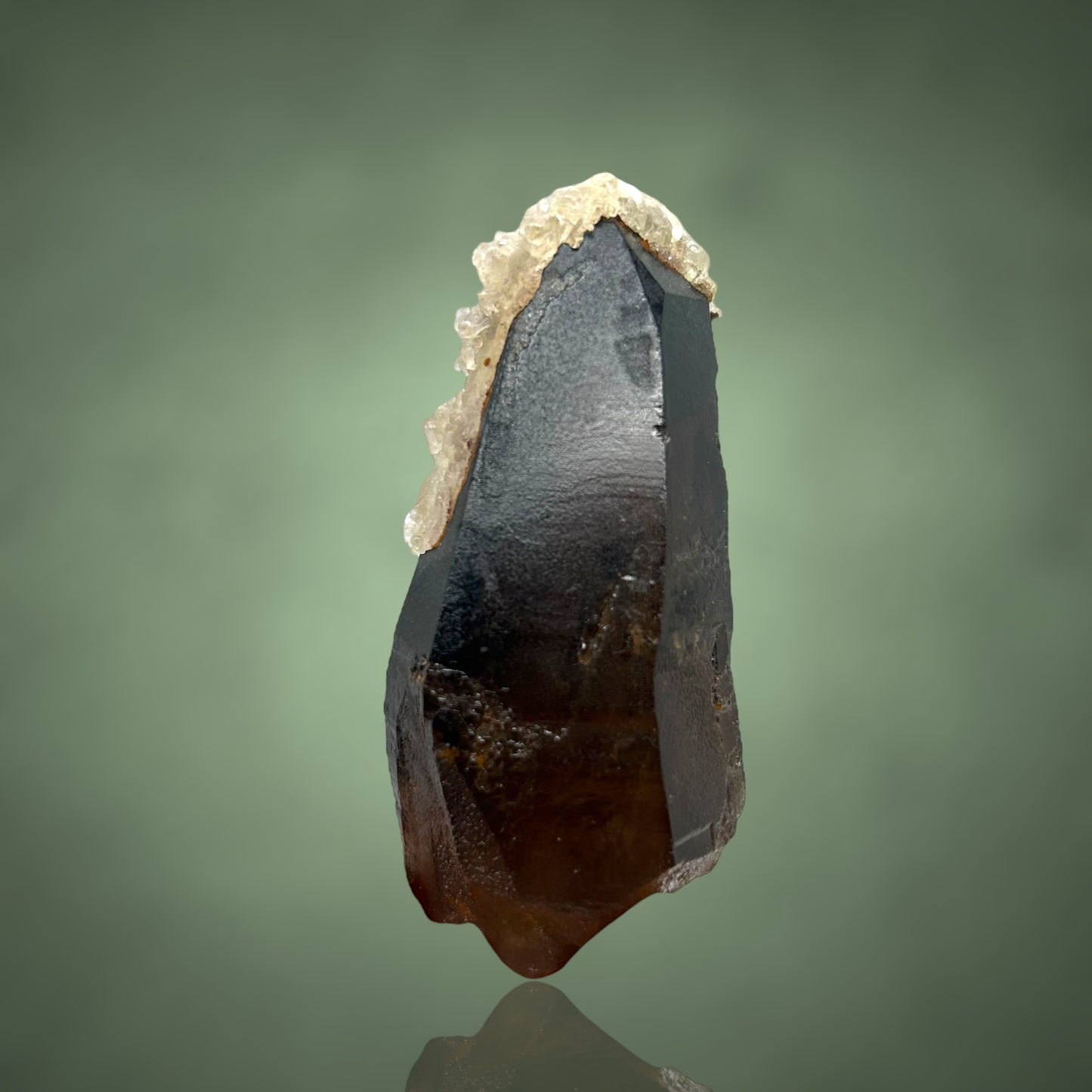 Hyalit/e auf Rauchquarz/Smoky Quartz - Erongo, Namibia