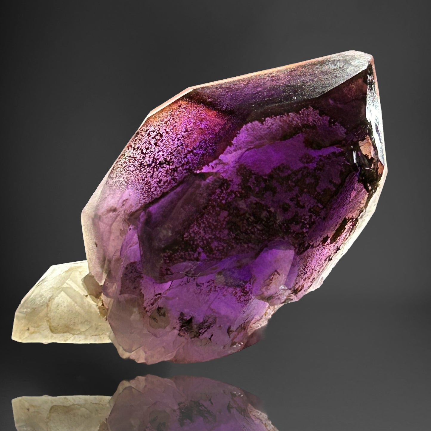 Amethystscepter with Hematite phantom - Orange River, RSA