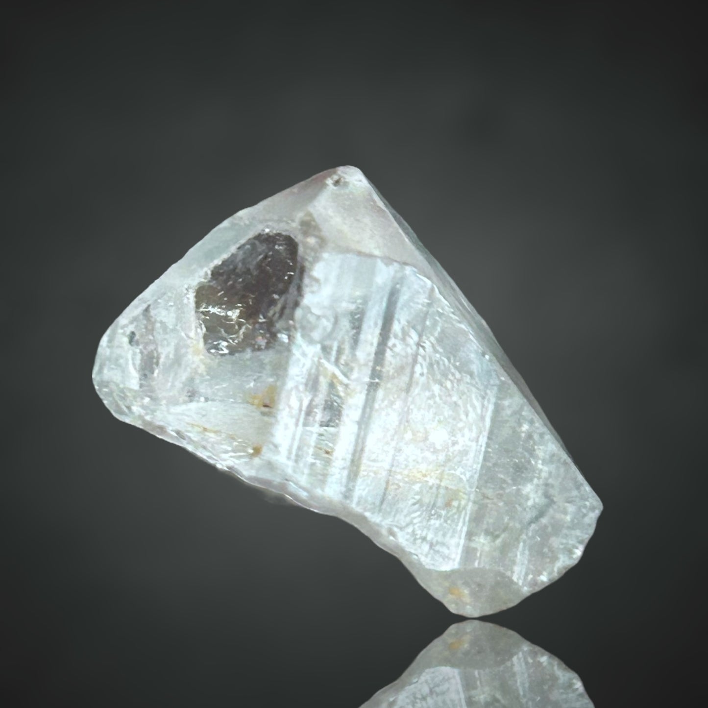 Topaz - Virgem da Lapa, Brazil