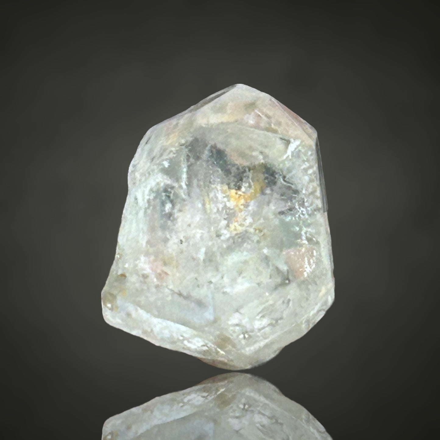 Topaz - Virgem da Lapa, Brazil